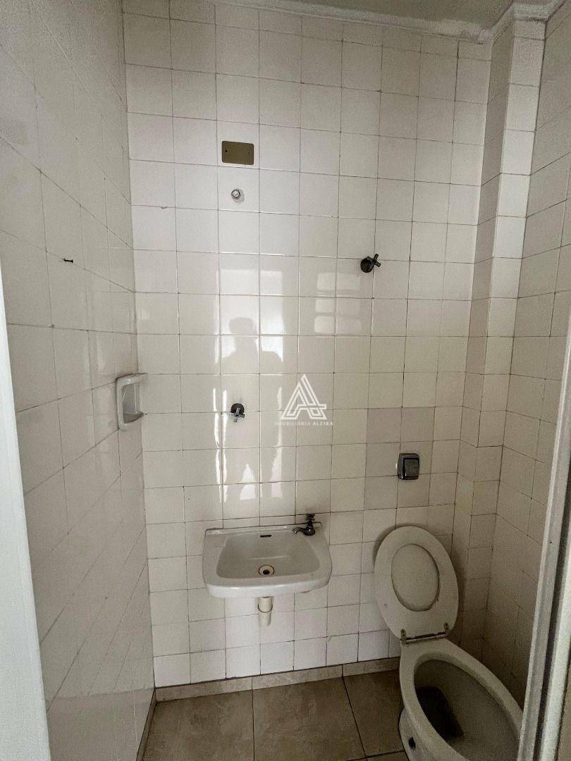 Apartamento à venda com 2 quartos, 70m² - Foto 35