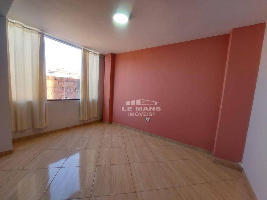 Casa à venda com 5 quartos, 240m² - Foto 14