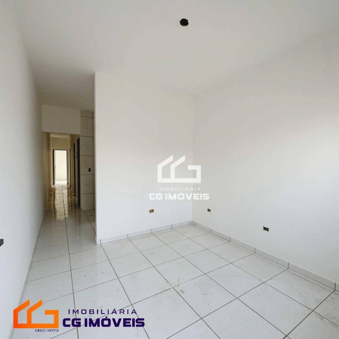 Casa à venda com 2 quartos, 50m² - Foto 2