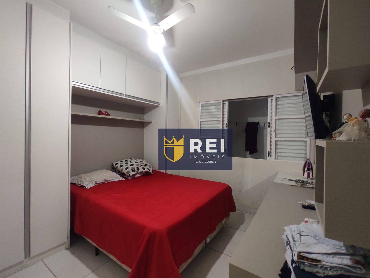 Casa à venda com 3 quartos, 78m² - Foto 6