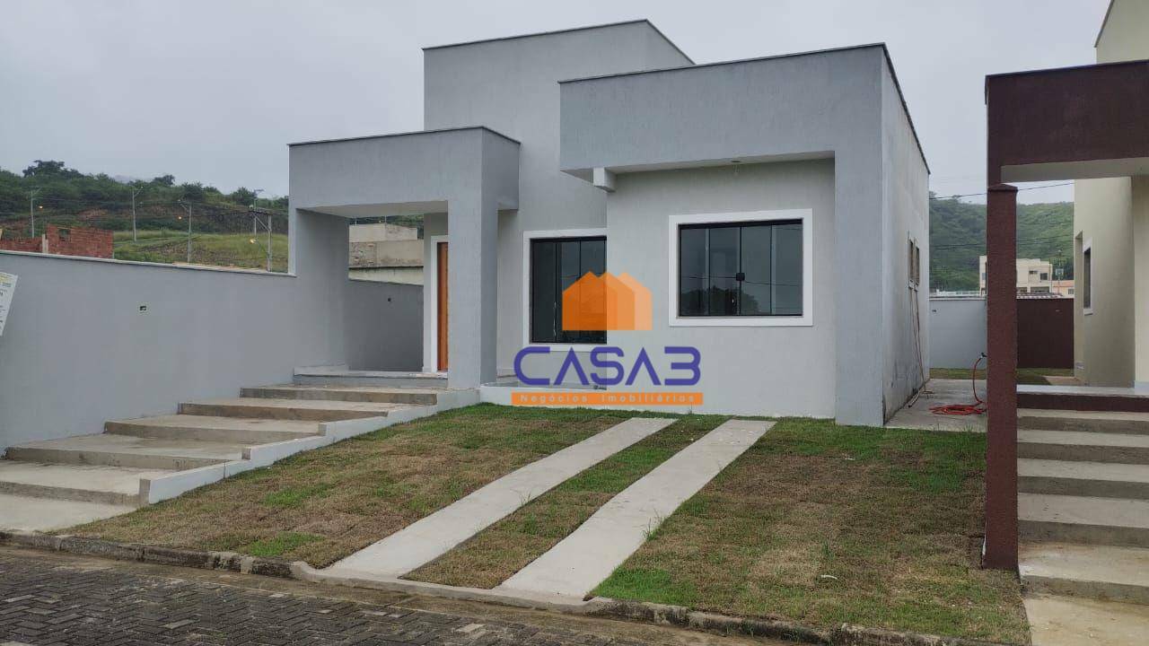 Casa à venda com 2 quartos, 70m² - Foto 2