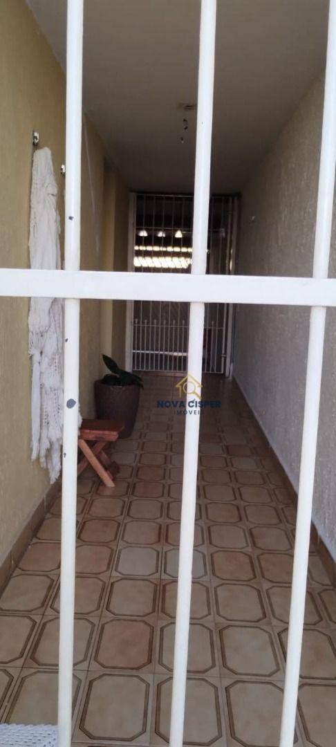 Sobrado à venda com 3 quartos, 250m² - Foto 35