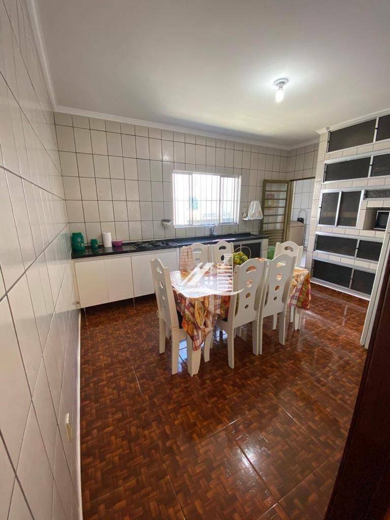 Casa à venda com 2 quartos, 143m² - Foto 14