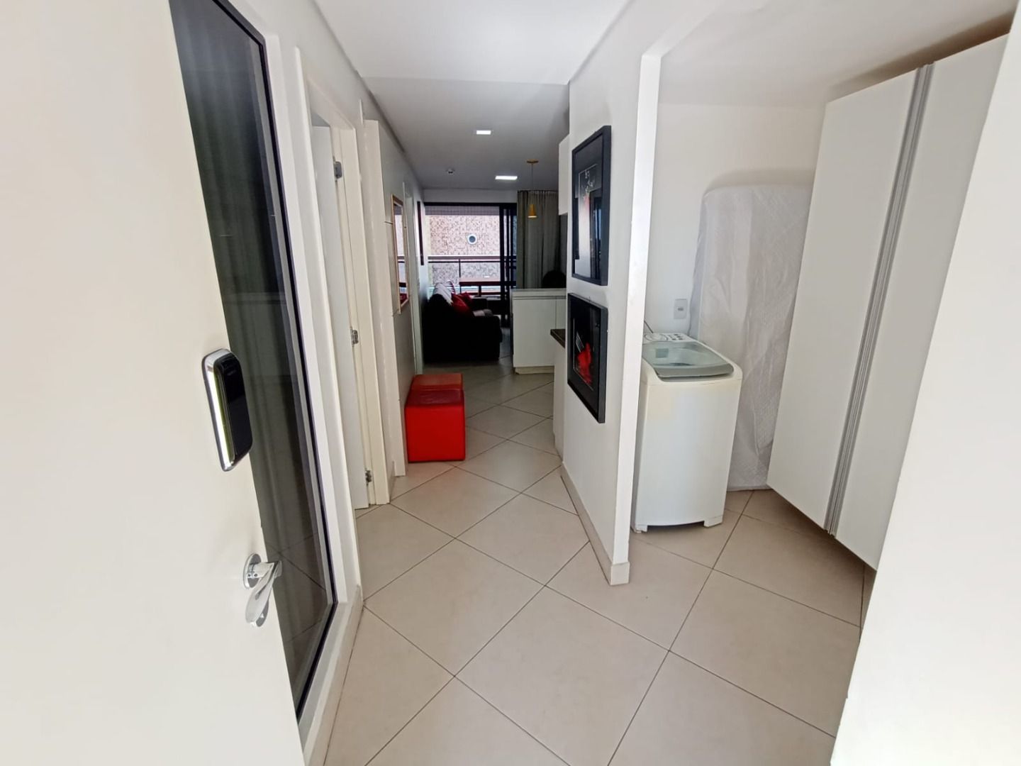 Apartamento à venda com 2 quartos, 66m² - Foto 4