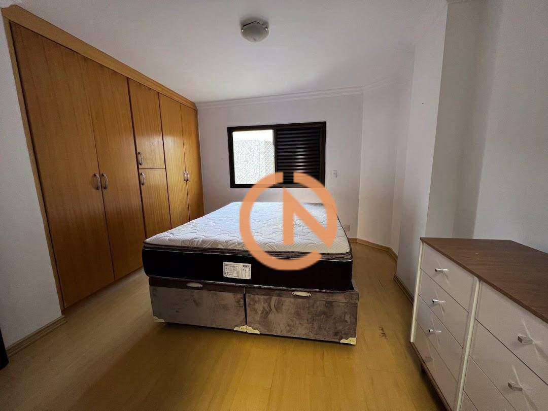 Apartamento à venda com 4 quartos, 217m² - Foto 9