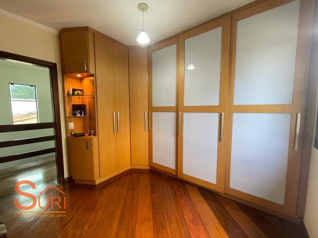 Sobrado à venda com 4 quartos, 256m² - Foto 42