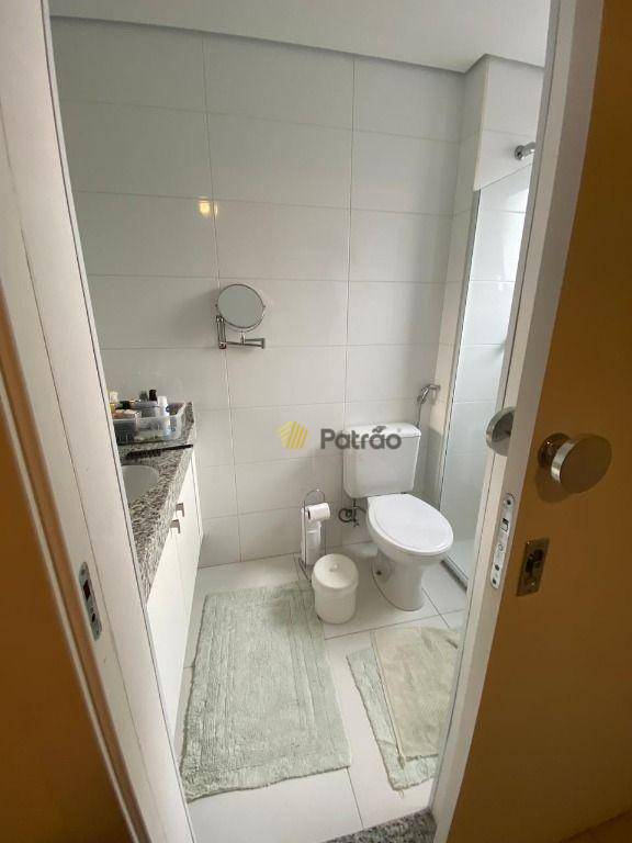 Apartamento à venda com 3 quartos, 112m² - Foto 3