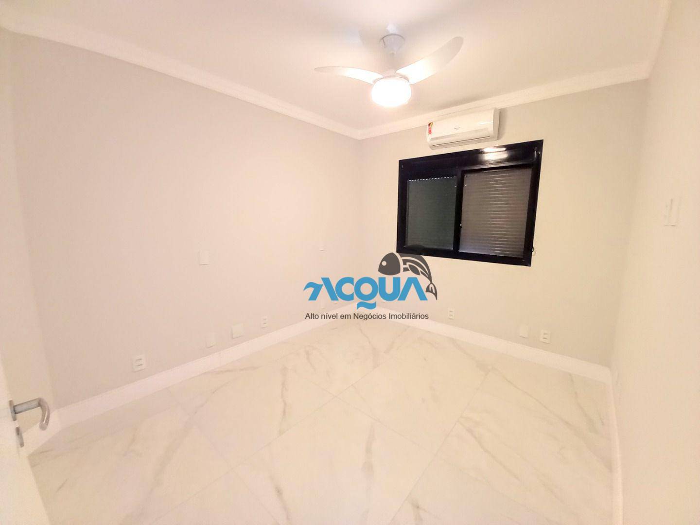 Apartamento à venda com 4 quartos, 235m² - Foto 14