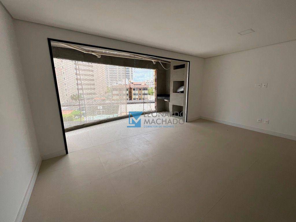 Apartamento à venda com 3 quartos, 105m² - Foto 1