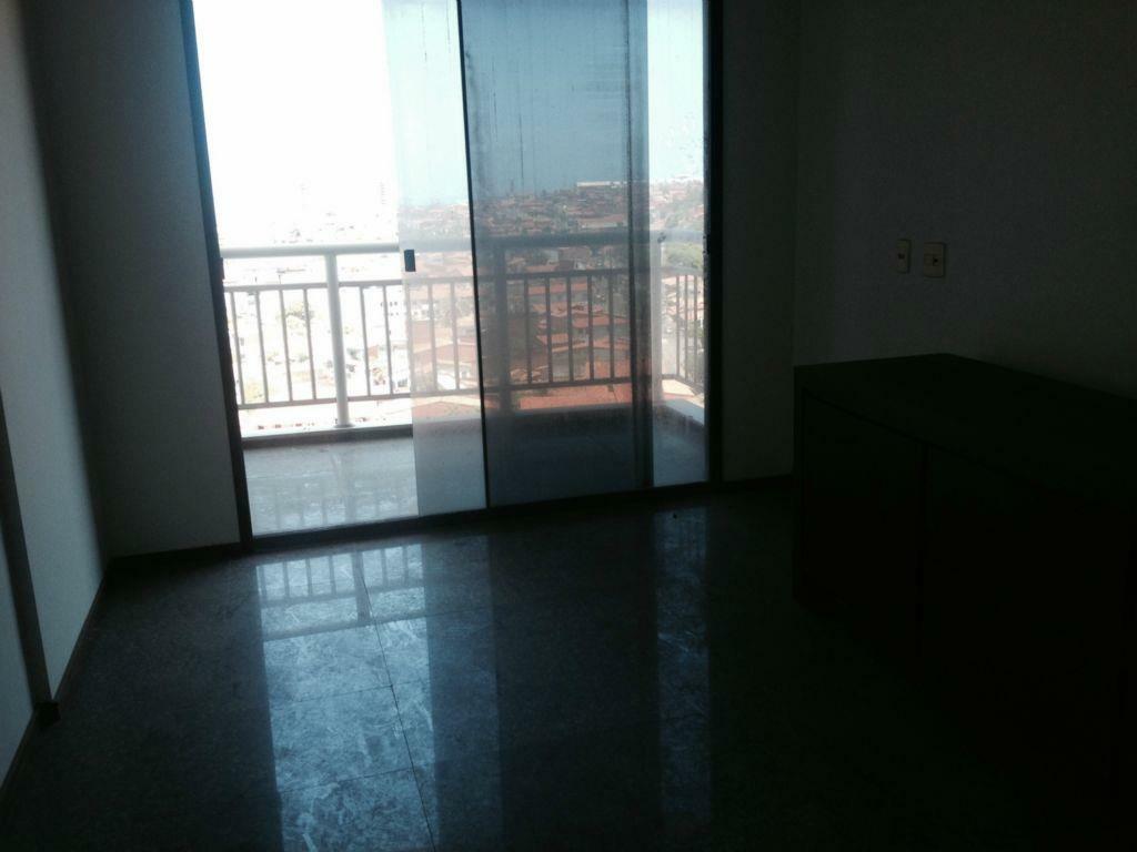 Apartamento à venda com 3 quartos, 94m² - Foto 4