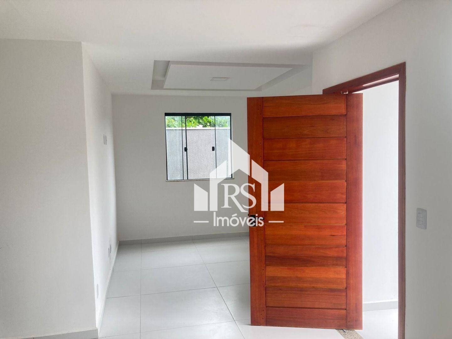 Casa à venda com 3 quartos, 95m² - Foto 4