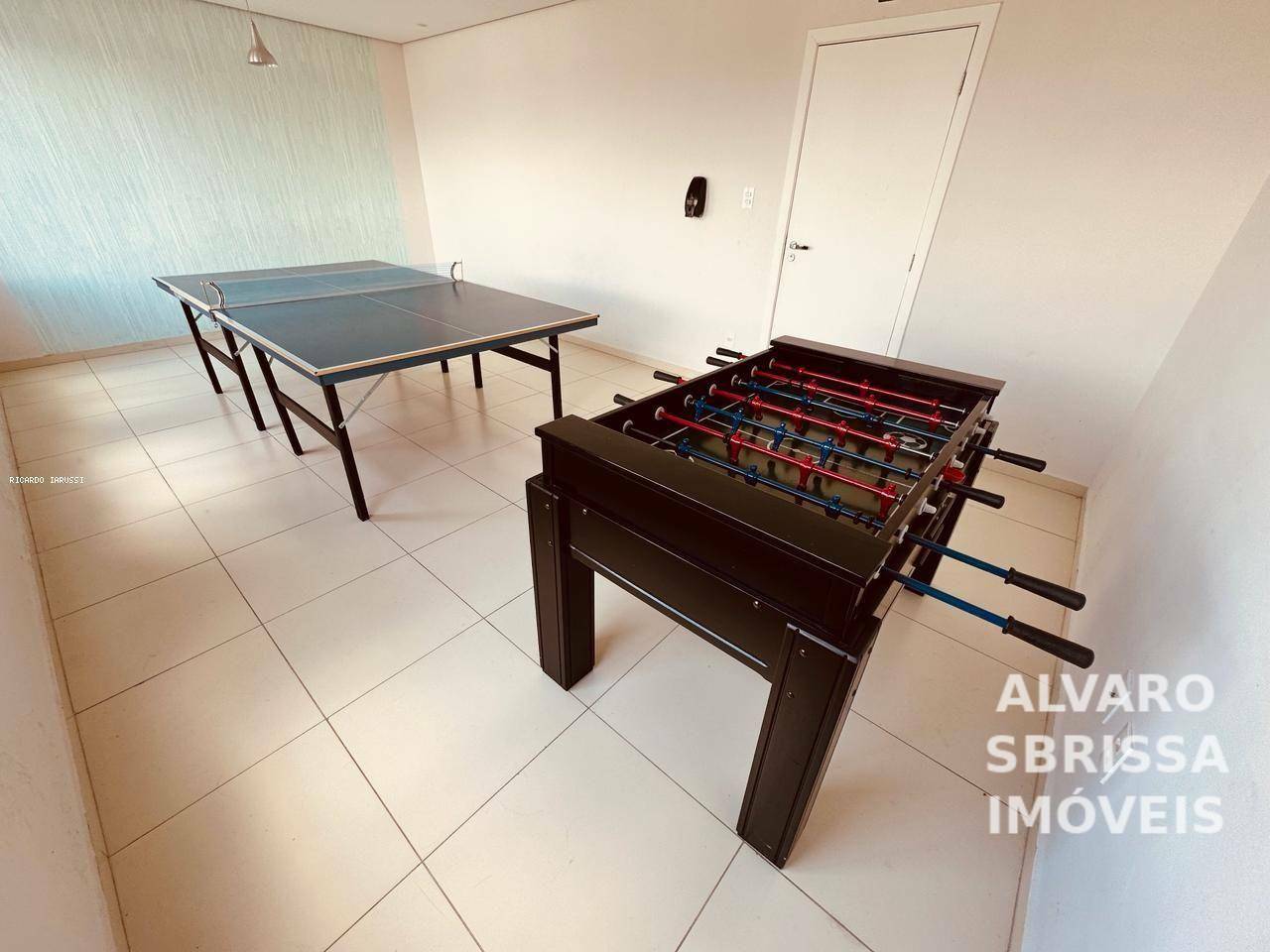 Apartamento à venda com 2 quartos, 65m² - Foto 29