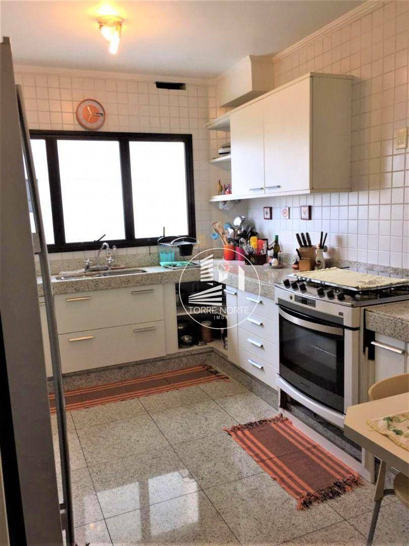 Apartamento à venda com 4 quartos, 250m² - Foto 8