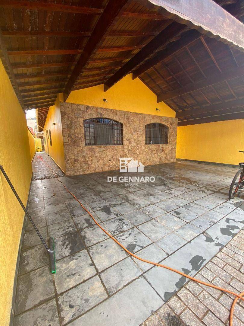 Casa à venda com 3 quartos, 241m² - Foto 4