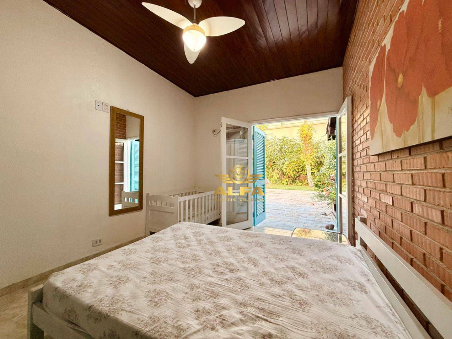 Casa à venda com 6 quartos, 311m² - Foto 17