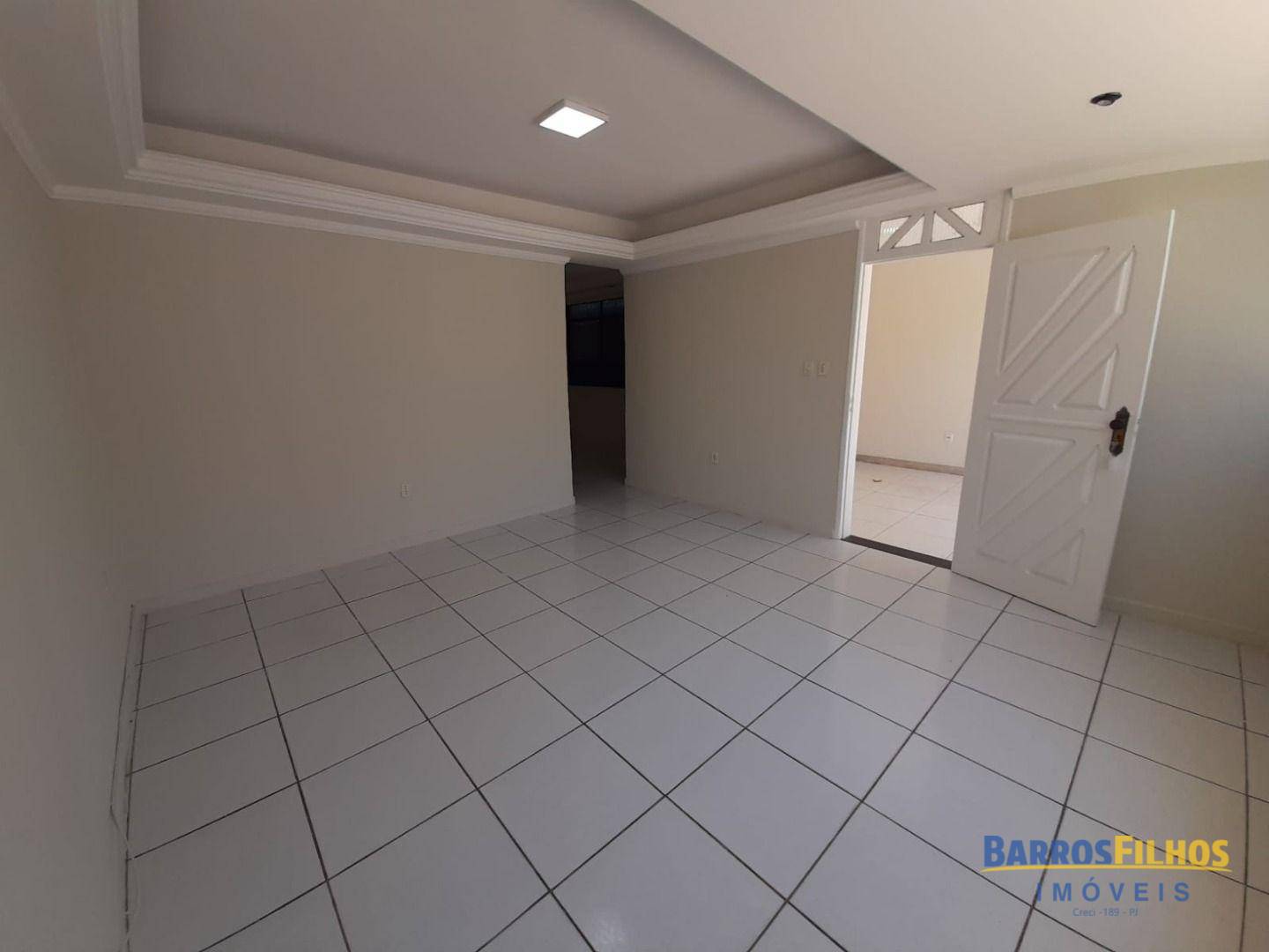 Casa para alugar com 3 quartos, 109M2 - Foto 8