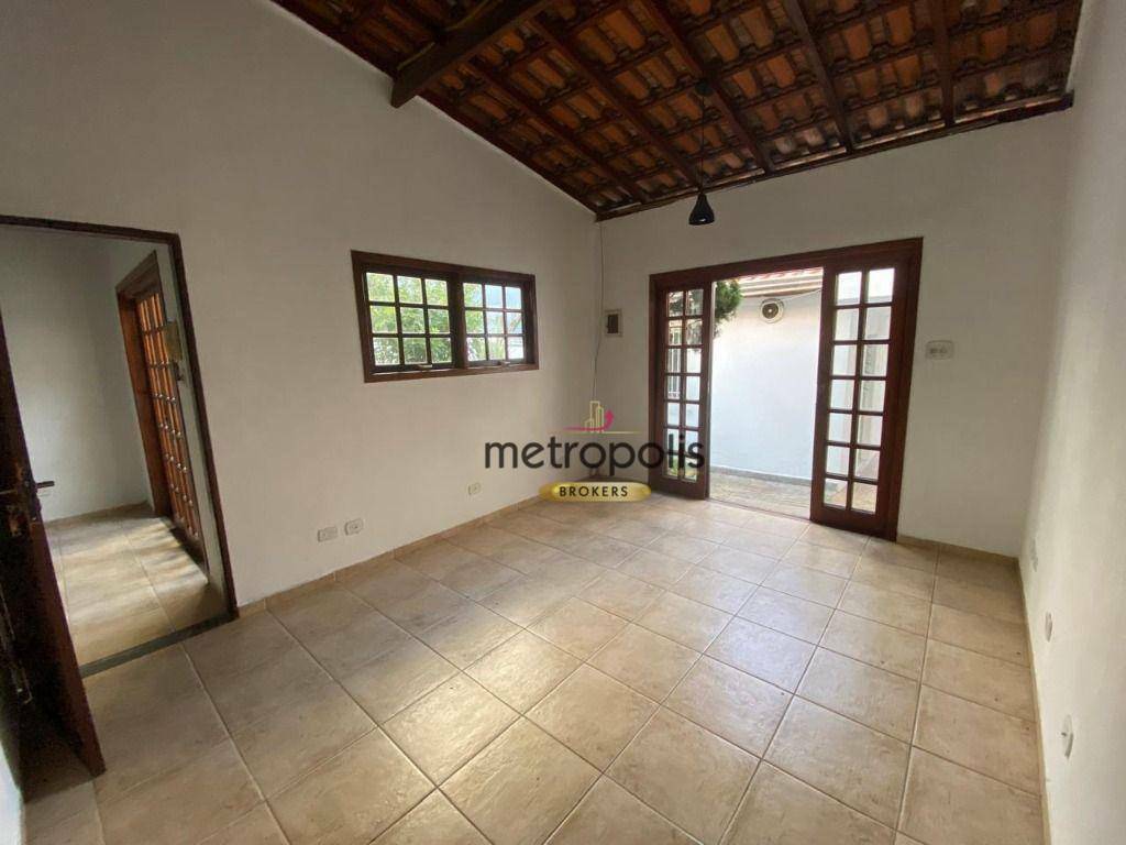 Casa para alugar com 3 quartos, 200m² - Foto 34