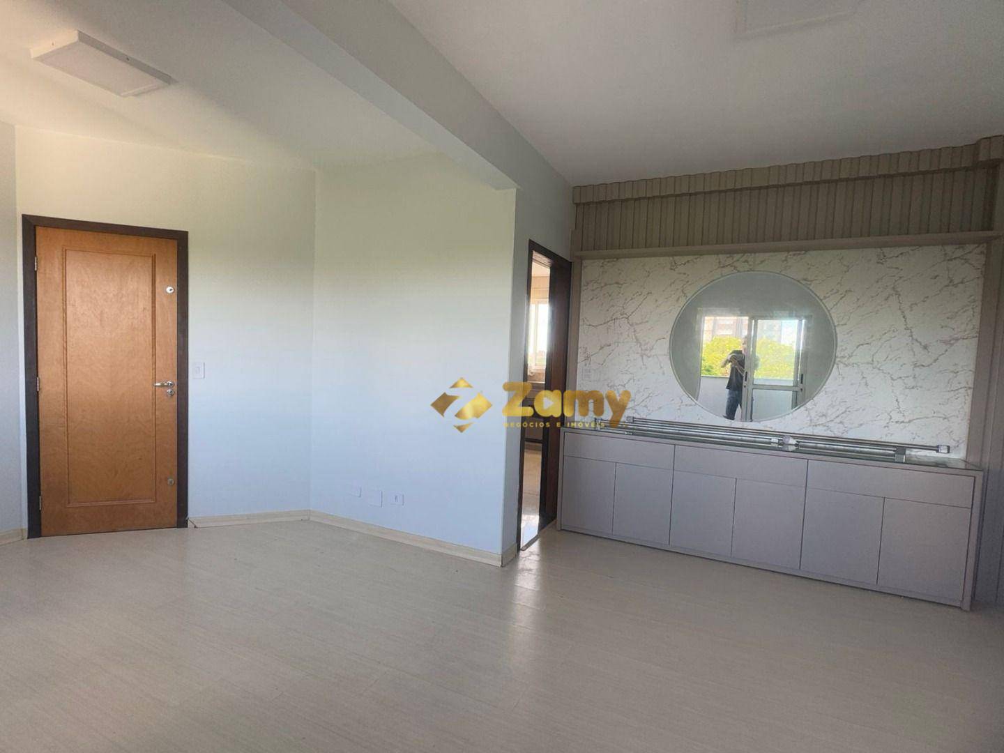 Apartamento à venda e aluguel com 3 quartos, 92m² - Foto 4