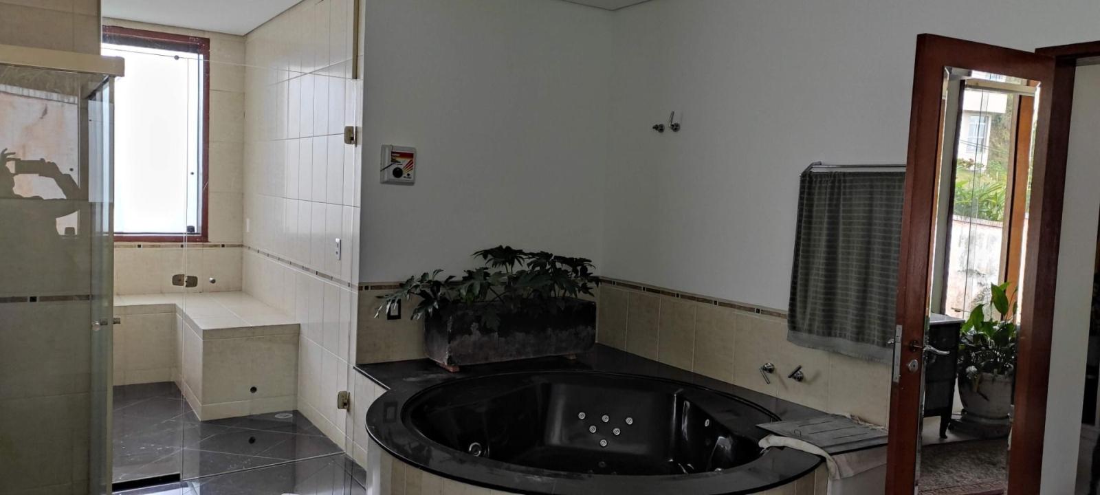 Casa para alugar com 5 quartos, 1360m² - Foto 6