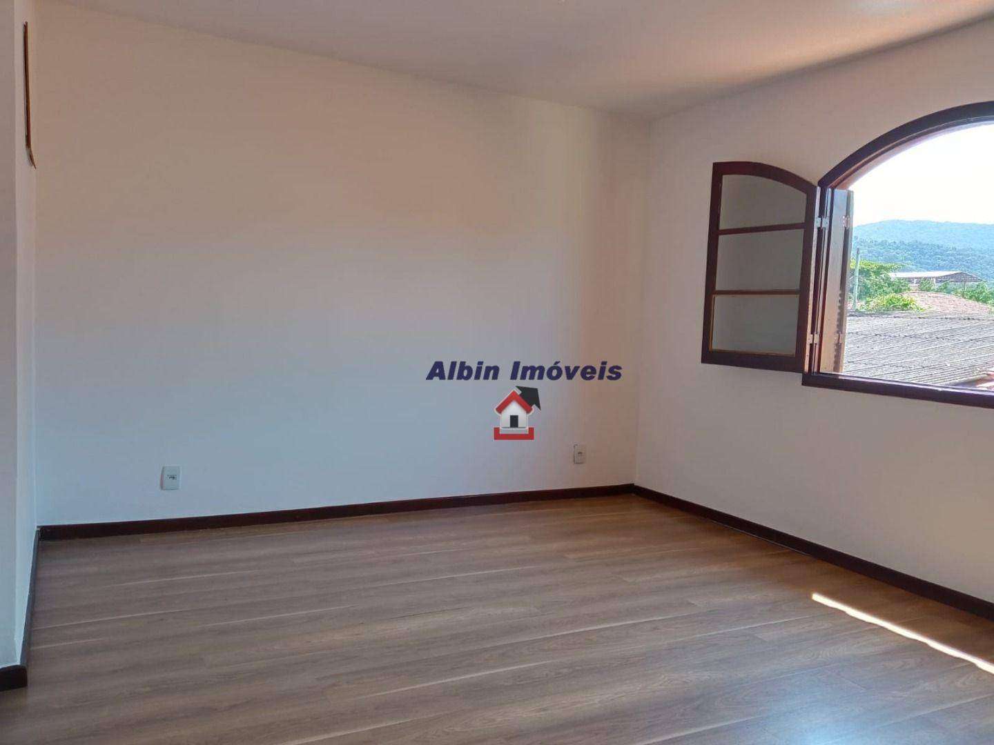 Casa à venda com 5 quartos, 340m² - Foto 15