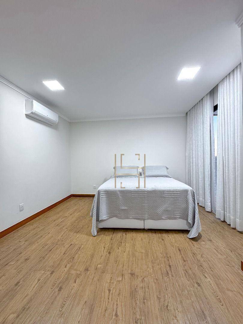 Casa de Condomínio à venda com 4 quartos, 235m² - Foto 13