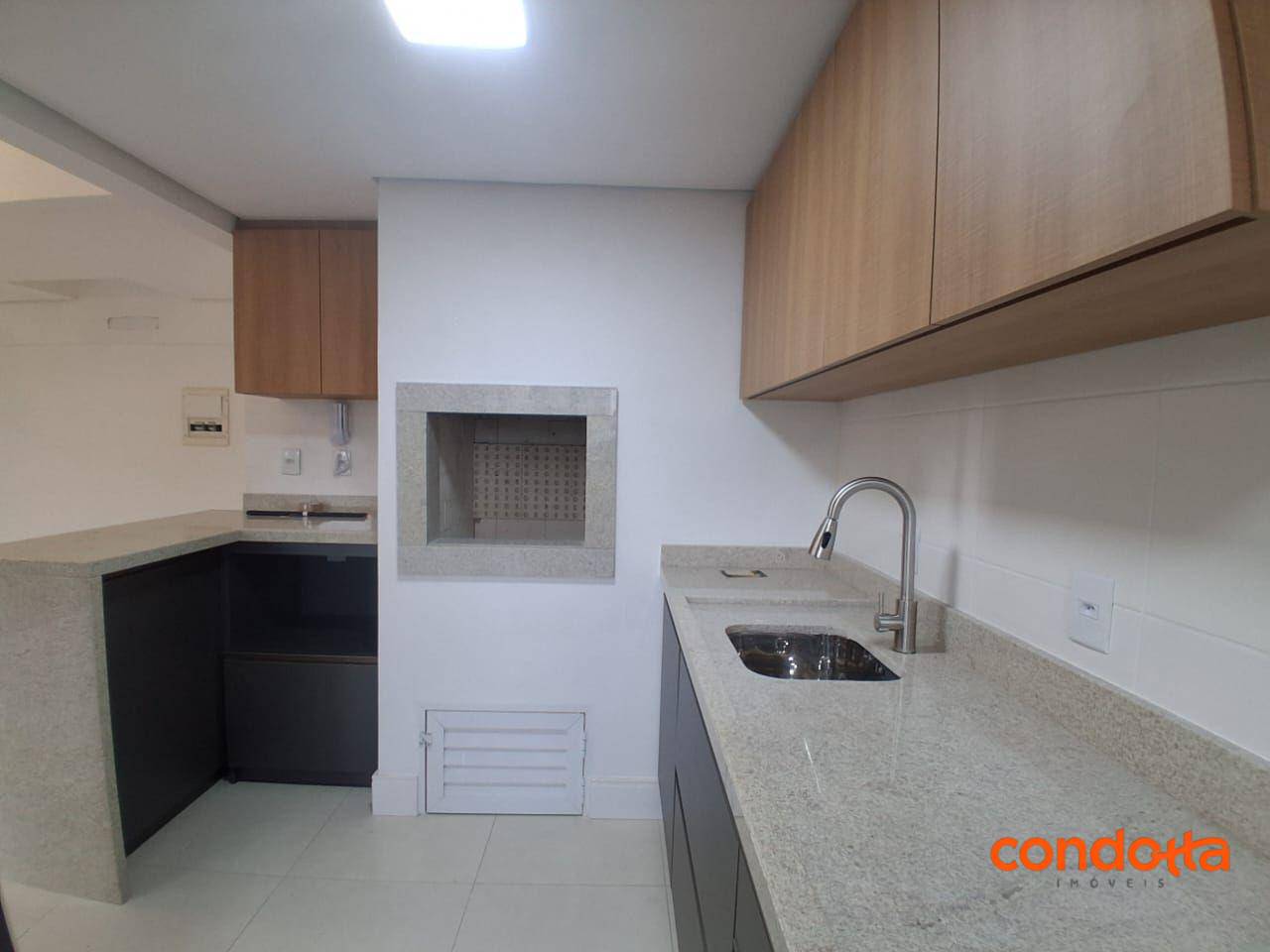 Apartamento para alugar com 2 quartos, 70m² - Foto 4