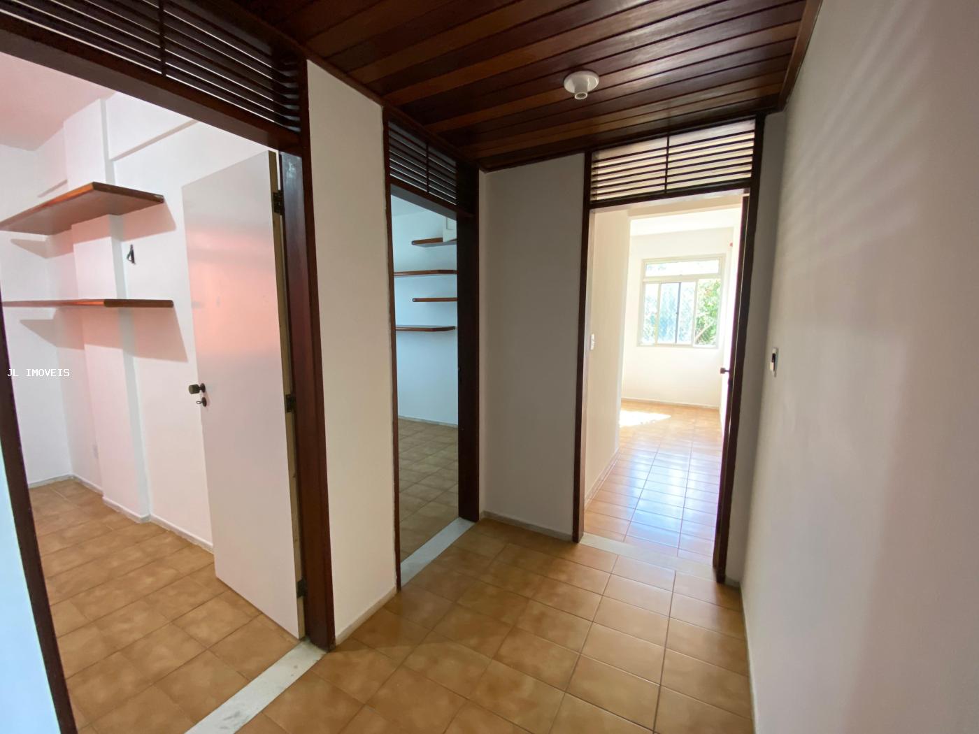 Apartamento para alugar com 3 quartos, 187m² - Foto 14