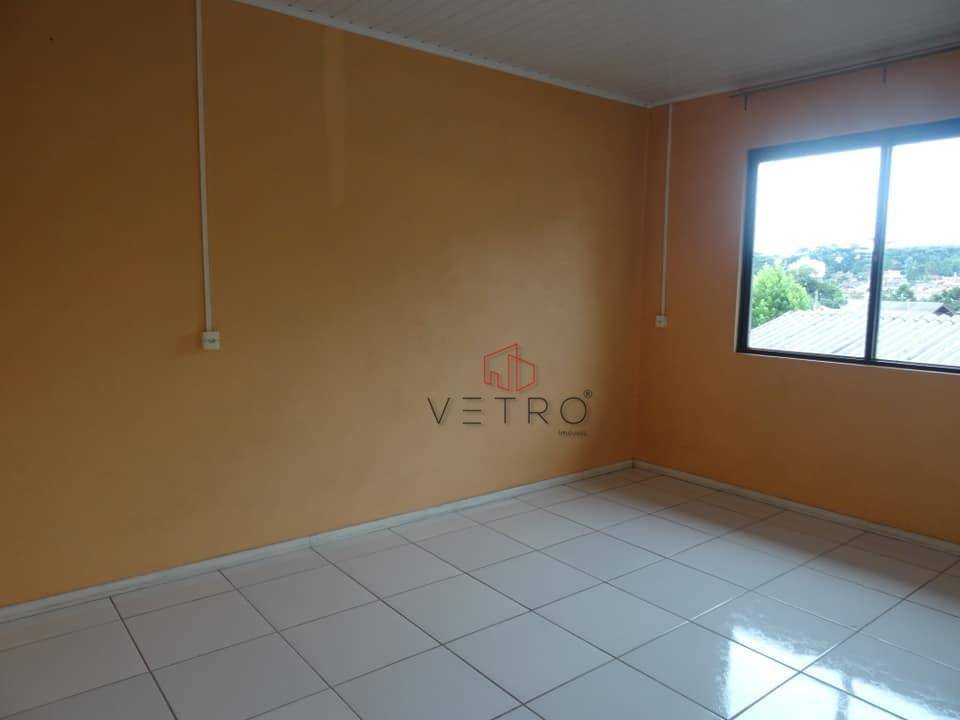 Casa à venda com 8 quartos, 245m² - Foto 3