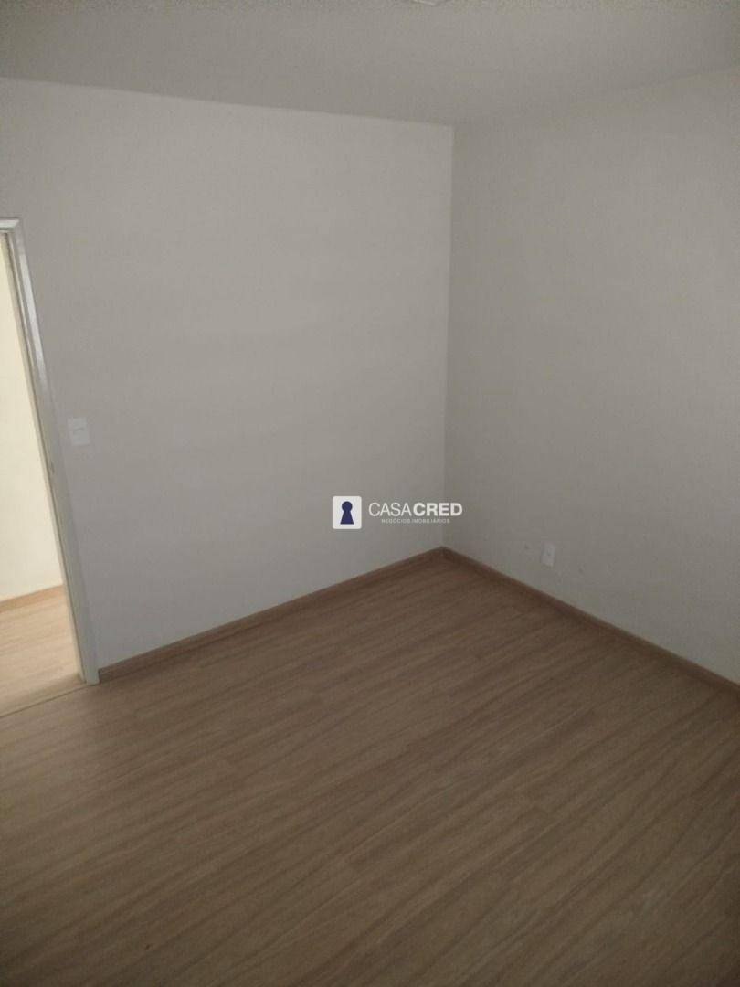 Apartamento à venda com 3 quartos, 75m² - Foto 4