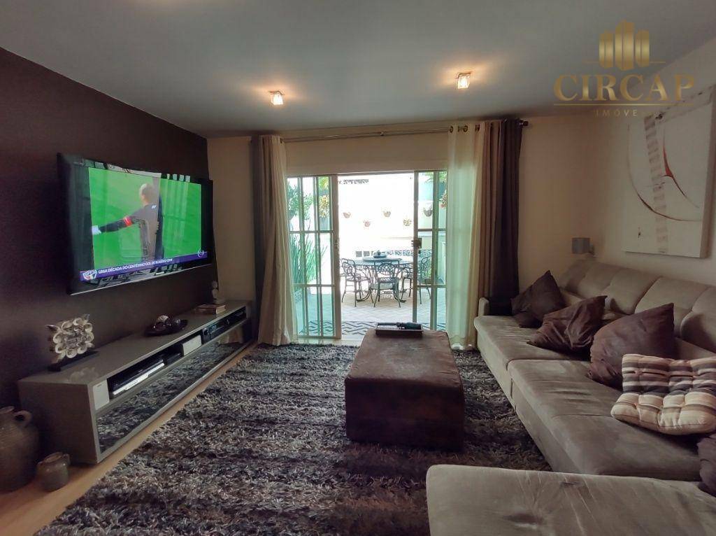 Sobrado à venda com 3 quartos, 220m² - Foto 4