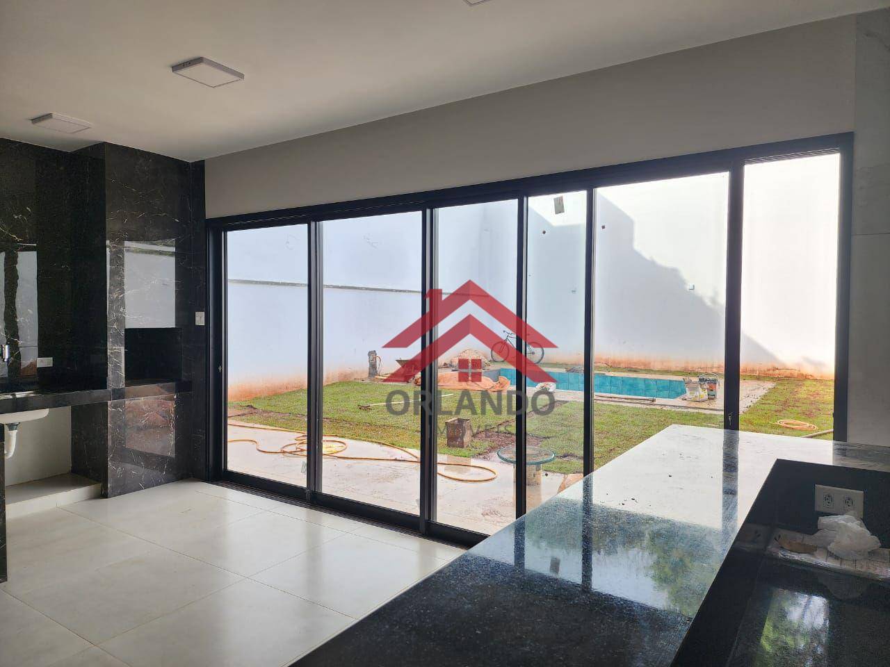 Casa à venda com 3 quartos, 172m² - Foto 2