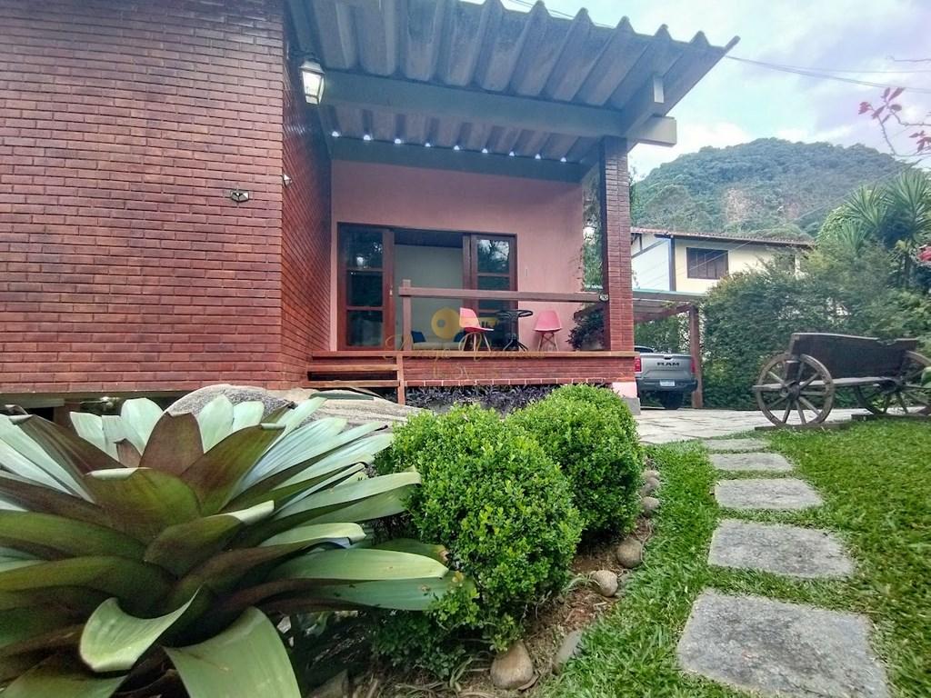 Casa de Condomínio à venda com 4 quartos, 570m² - Foto 2