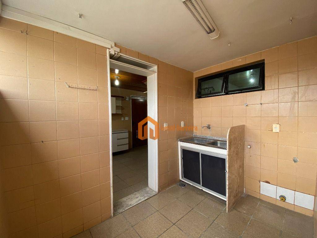 Apartamento à venda com 4 quartos, 342m² - Foto 37