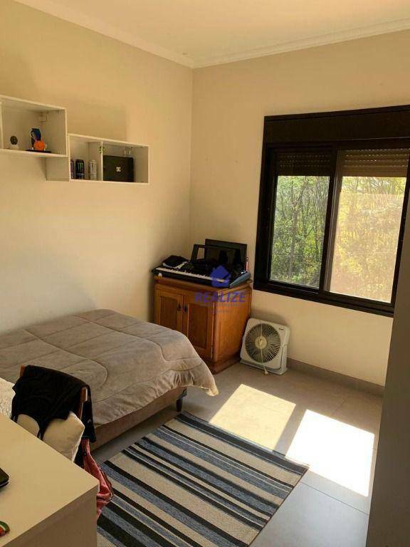 Casa de Condomínio à venda com 3 quartos, 300m² - Foto 6