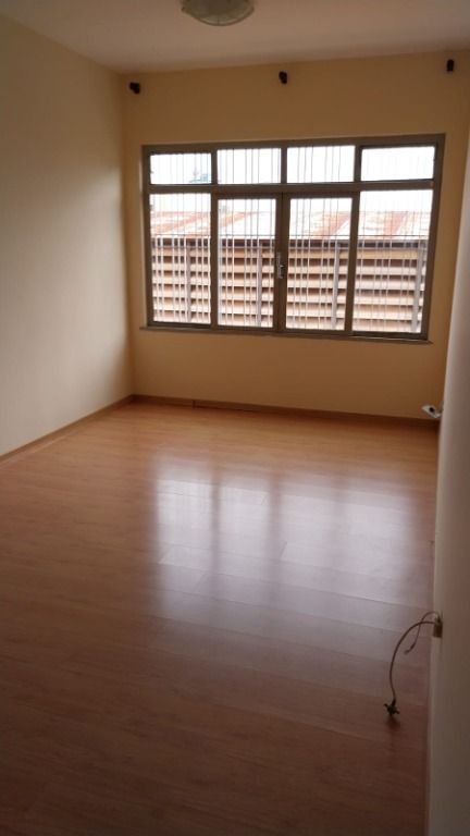 Apartamento à venda com 2 quartos, 70m² - Foto 1