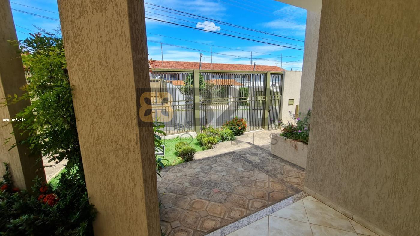 Casa à venda com 3 quartos, 270m² - Foto 4