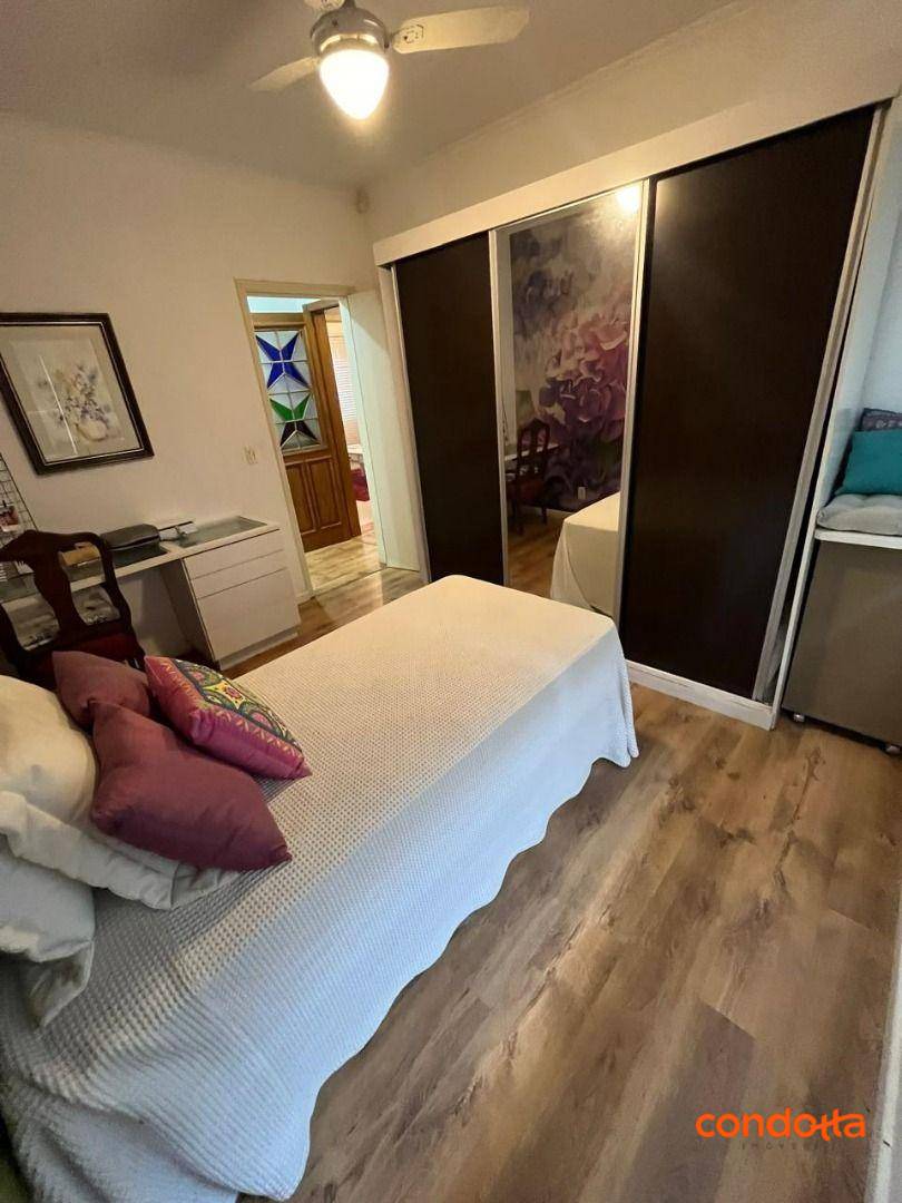 Casa para alugar com 4 quartos, 221m² - Foto 11