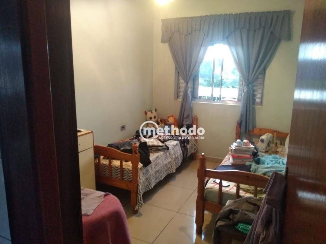 Casa à venda com 4 quartos, 250m² - Foto 3