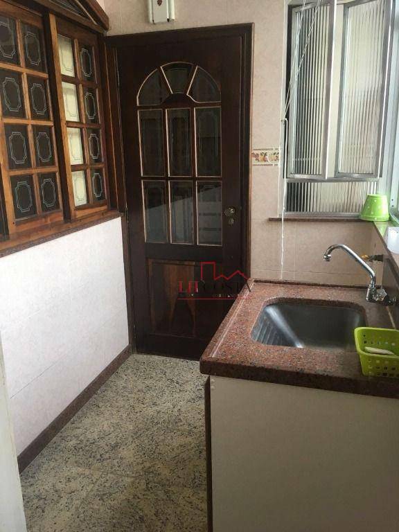 Apartamento à venda com 3 quartos, 146m² - Foto 28