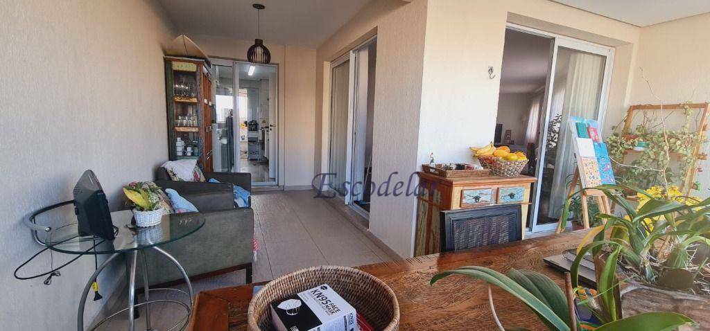 Apartamento à venda com 3 quartos, 145m² - Foto 3