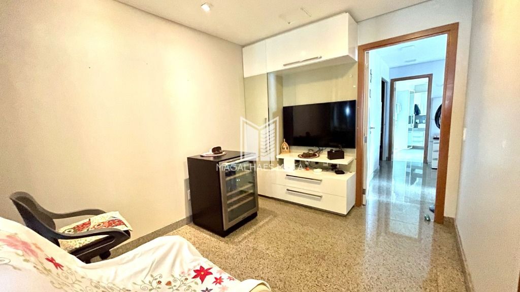 Apartamento à venda com 3 quartos, 259m² - Foto 16