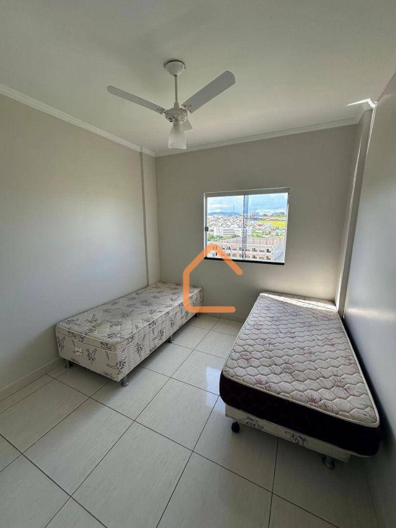 Apartamento à venda com 2 quartos, 70m² - Foto 17