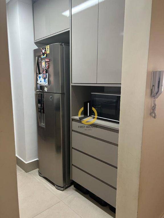 Apartamento à venda com 3 quartos, 82m² - Foto 8