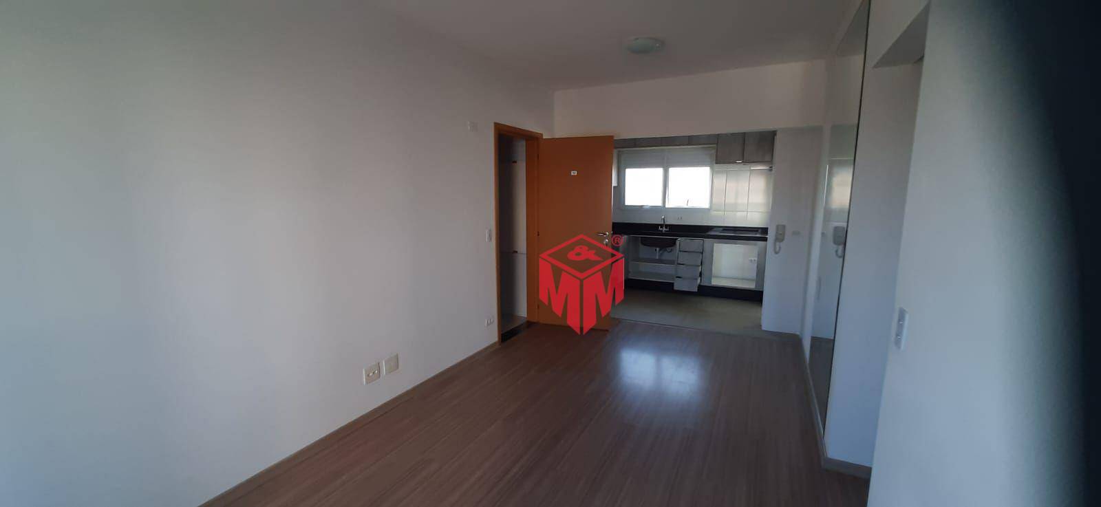 Apartamento à venda com 3 quartos, 70m² - Foto 2