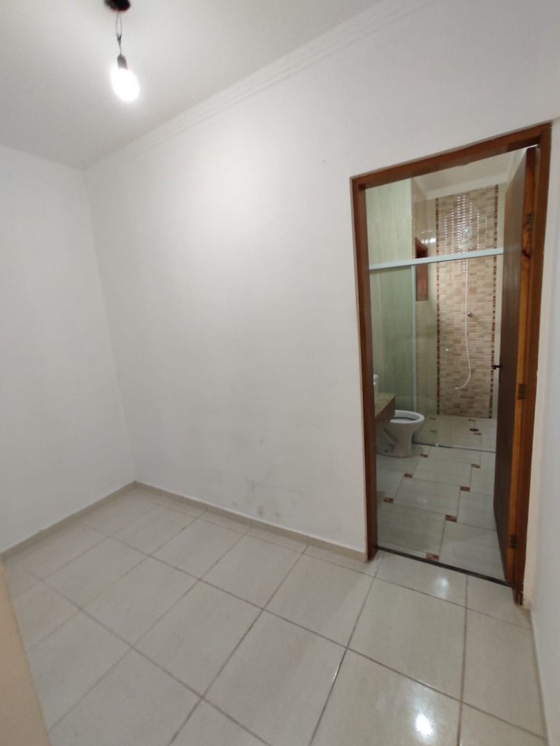 Casa à venda com 3 quartos, 161m² - Foto 8