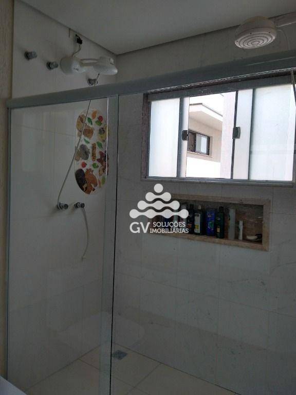 Casa de Condomínio para alugar com 3 quartos, 200m² - Foto 16