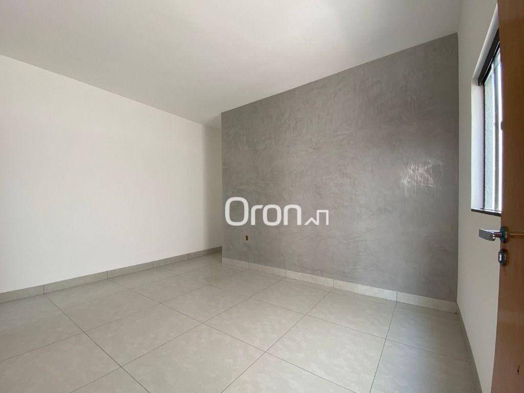 Casa à venda com 2 quartos, 95m² - Foto 2