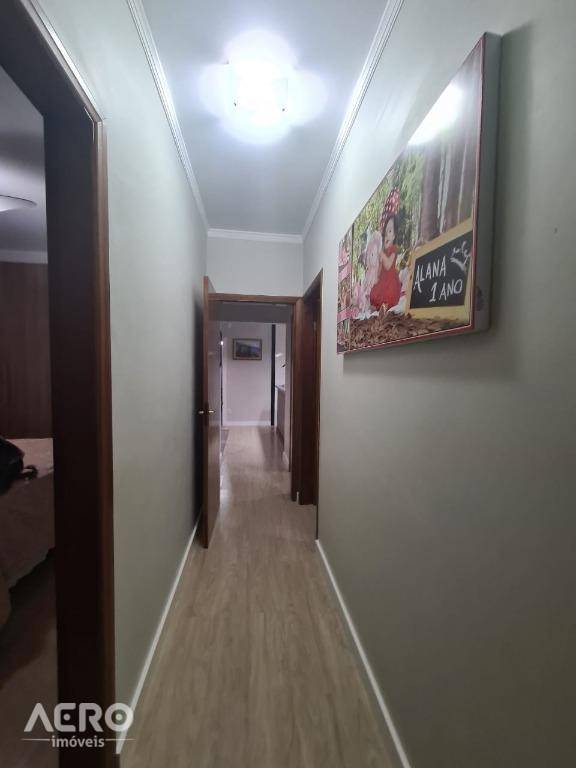 Casa à venda com 3 quartos, 205m² - Foto 22