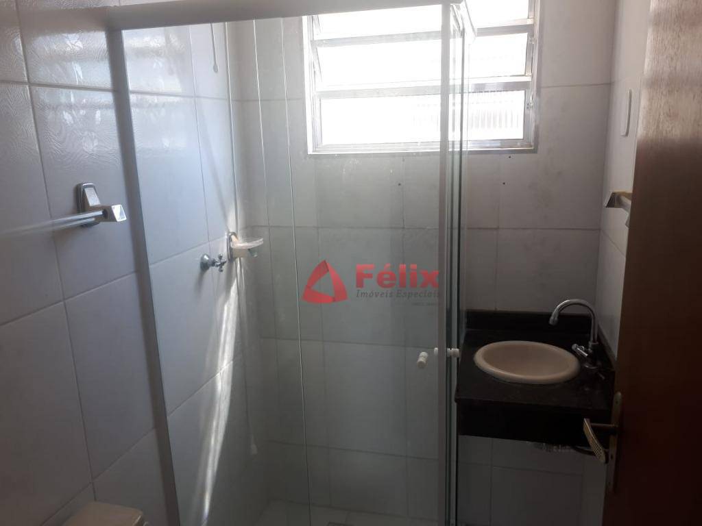 Apartamento para alugar com 2 quartos, 64m² - Foto 18