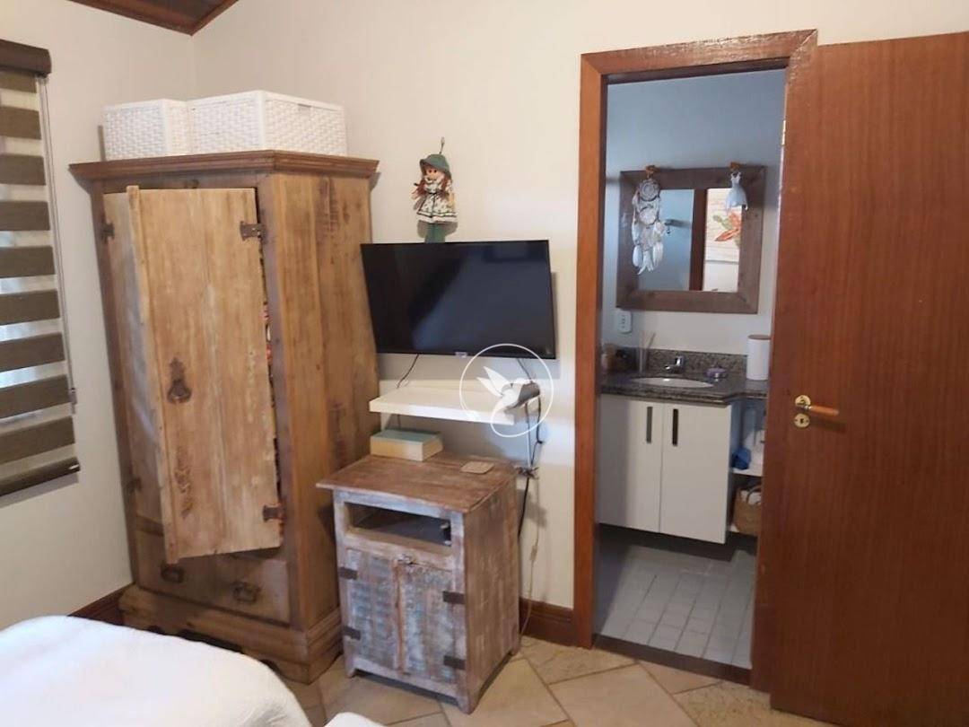 Casa de Condomínio à venda com 3 quartos, 240m² - Foto 26